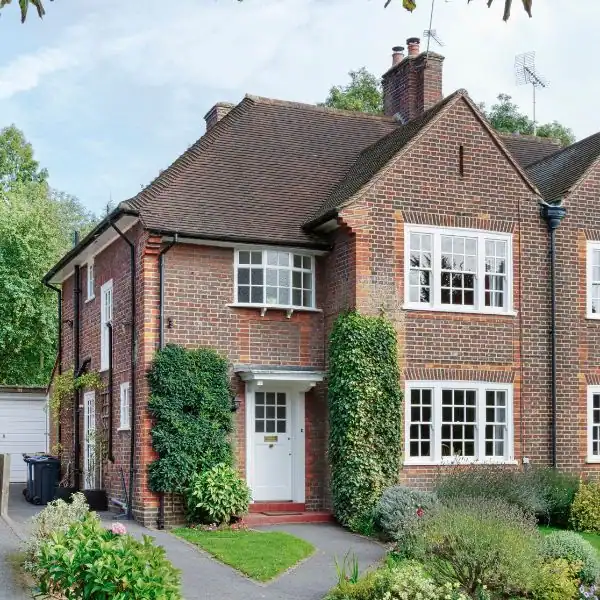Scenarios 2 Image of UK family home - faulkners scenarios Camberley